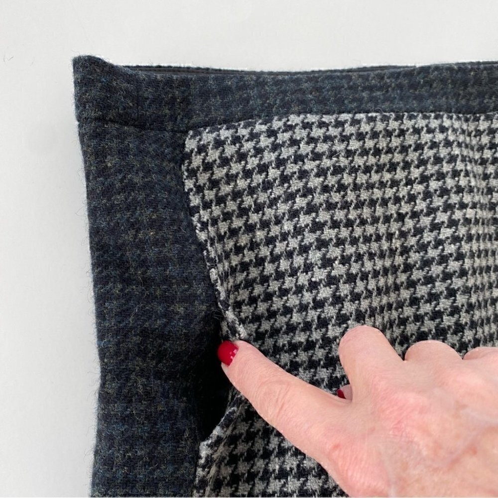 J. Crew pencil skirt in a wool blend,  two-tone houndstooth pattern, lined - Picture 7 of 11